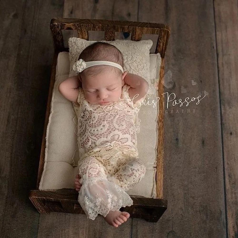 1 Set Newborn Photography Clothing Baby Photo Outfit Baby Lace Bell Bottom Onesie with Headband Country Cartoon Off White