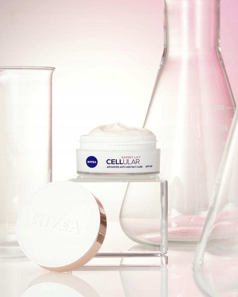 Nivea Caring Lip Oil Clear Glow 5.5ml