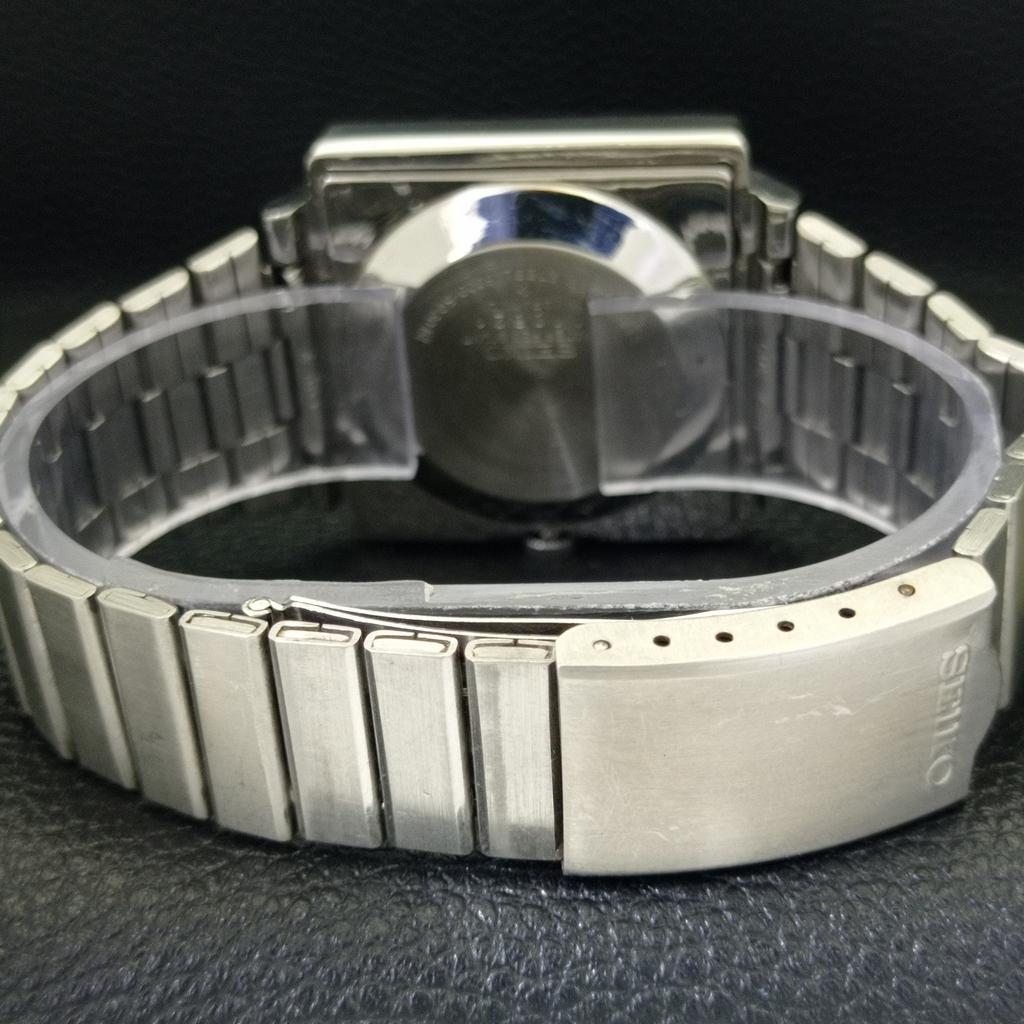 USED GENUINE VINTAGE SEIKO 5 AUTOMATIC JAPAN MENS WHITE DIAL WATCH A434284-2 R120-a434284