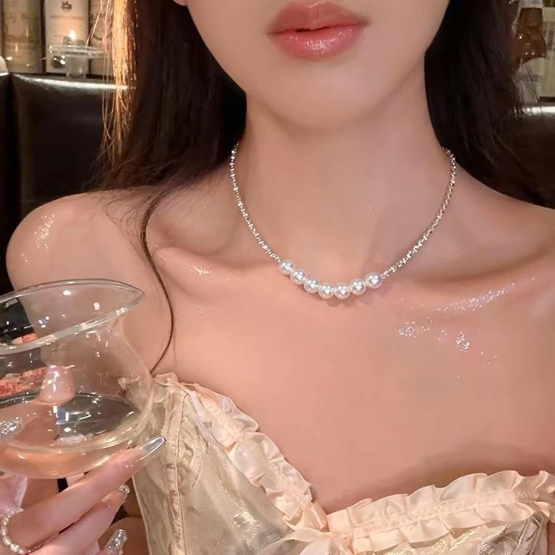 Camellia pearl necklace women's niche design sense collarbone chain high sense light luxury new neck chain