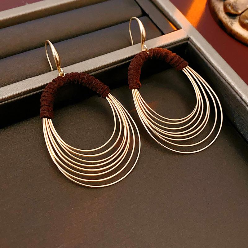 Elliptical Multi-layer Niche Personality Cold Style Fashionable Earrings 1 pair of earrings золотой