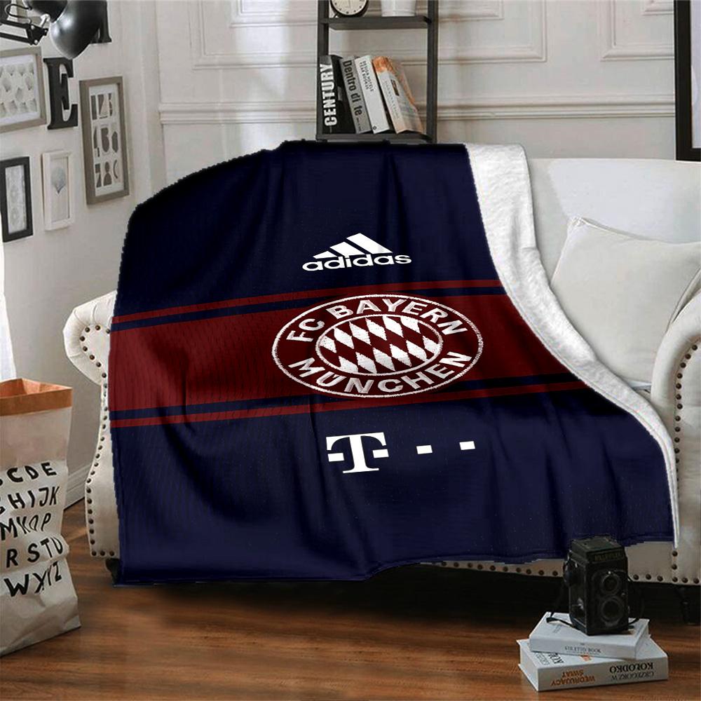Golden Bayern Munich Emblem Blanket Comfortable Perfect for Chair Office Chair Office for All Occasions Stylish Decor Birthday Christmas Gift Blanket