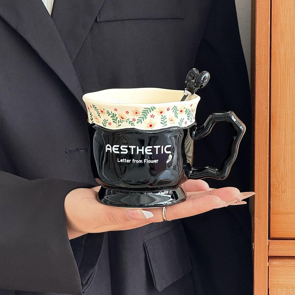 Tazza in Ceramica Piccola Floreale Retrò dall'Aspetto Elegante per Ufficio Colazione Caffè Regalo di Festa per Madre e Sorella