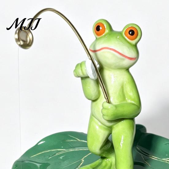 Miniature Lotus Leaf Statue Floating Frog Statue, Fishing Figurine, Cute Resin Water Decoration Ornament for Fish Tank Aquarium Garden Pond
