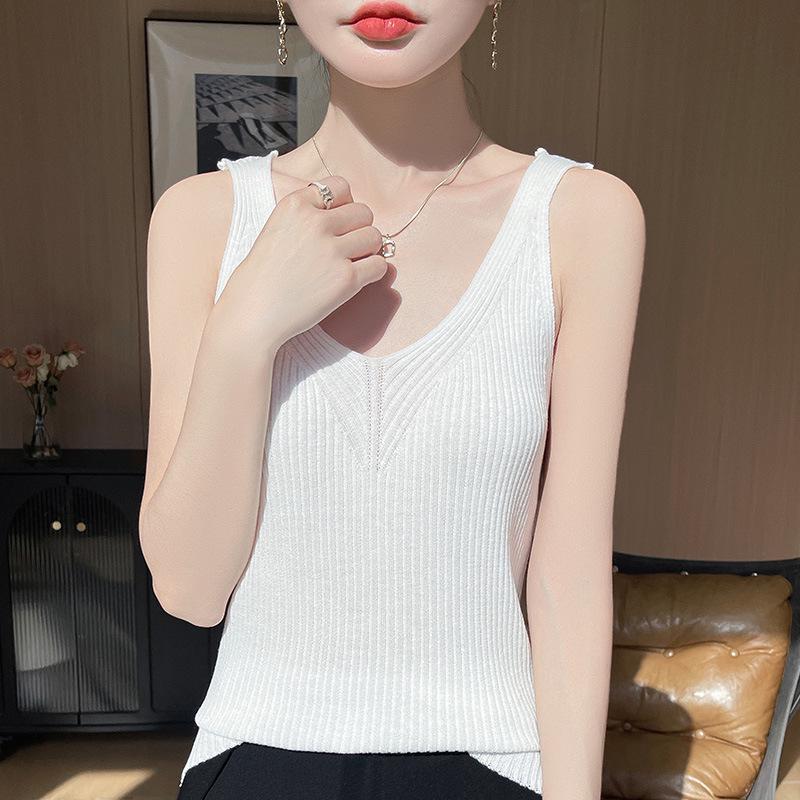 

Summer 2025 Women s V-Neck Camisole: Slimming, Versatile, Lightweight Knitwear Top Large белый