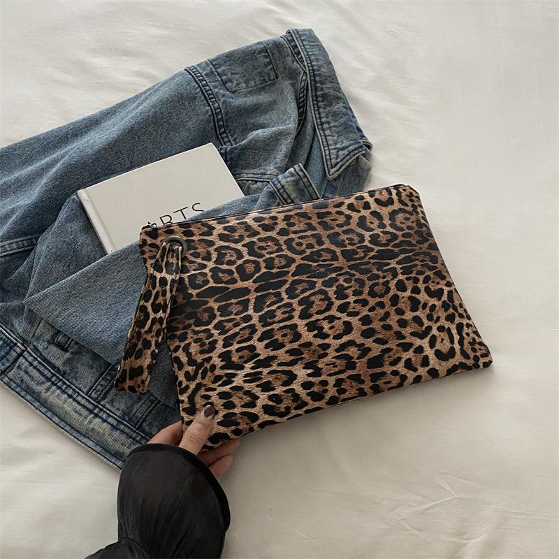 Niche Design High-Value Bag Women'S Versatile Foreign Style Crocodile Pattern Clutch Bag Fashionable Dancing Women'S Envelope Bag