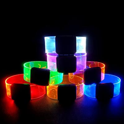Bracelet de course nocturne avec éclairage LED et batterie