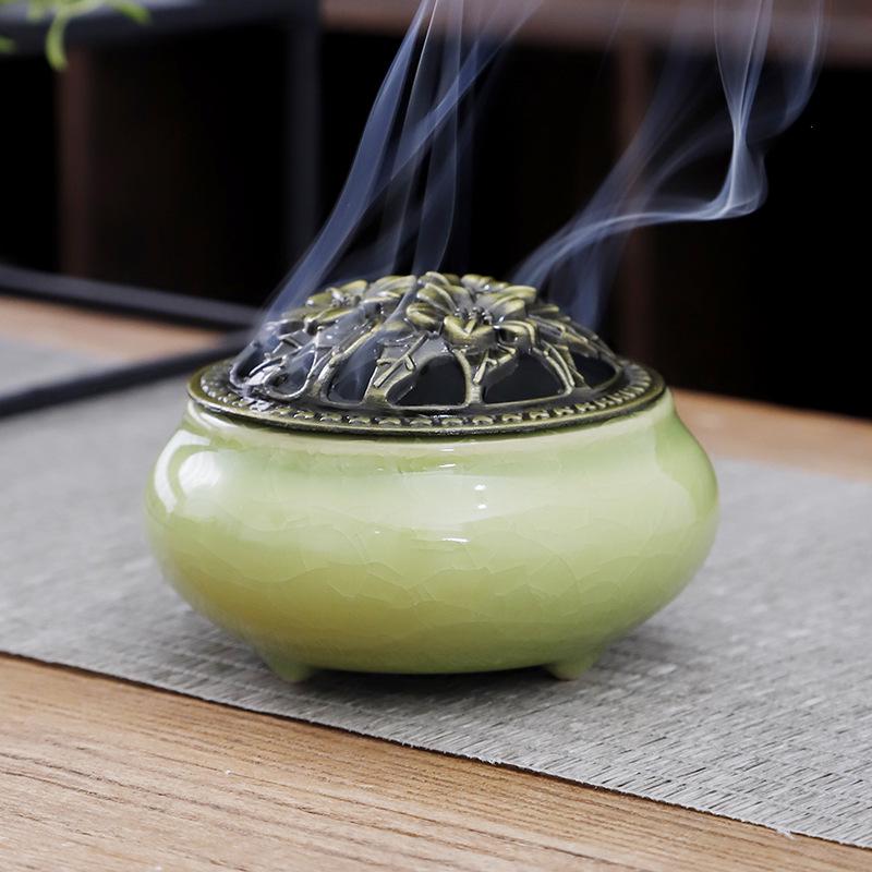 

Ge Kiln Ceramic Incense Burner - Buddhist Sandalwood Ice Crack Design