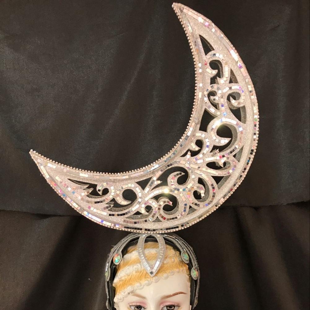 Samba Feather Headdress: Carnival, Masquerade, or Halloween Costume Hat with Wings