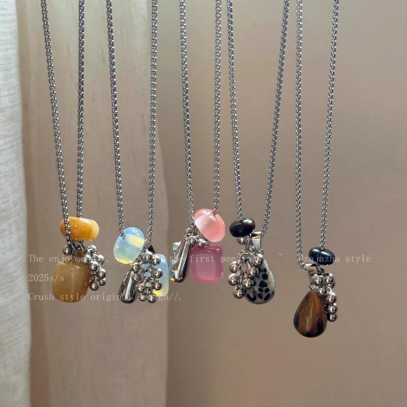 Long Necklace for Women, Light Luxury, Niche Style, Sophisticated Vibe, Sweater Chain, Suitable for All Seasons, Versatile Neckwear