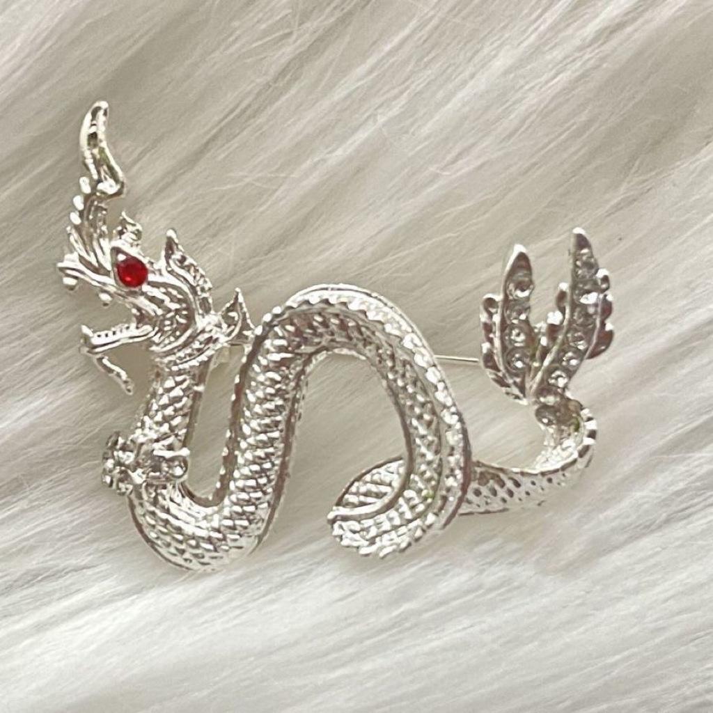 Retro Dragon Totem Brooch Pin for Men's Suits