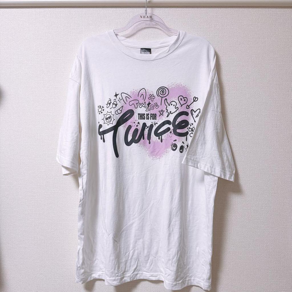 [USED] TWICE THIS IS FOR T-shirt (Size L)