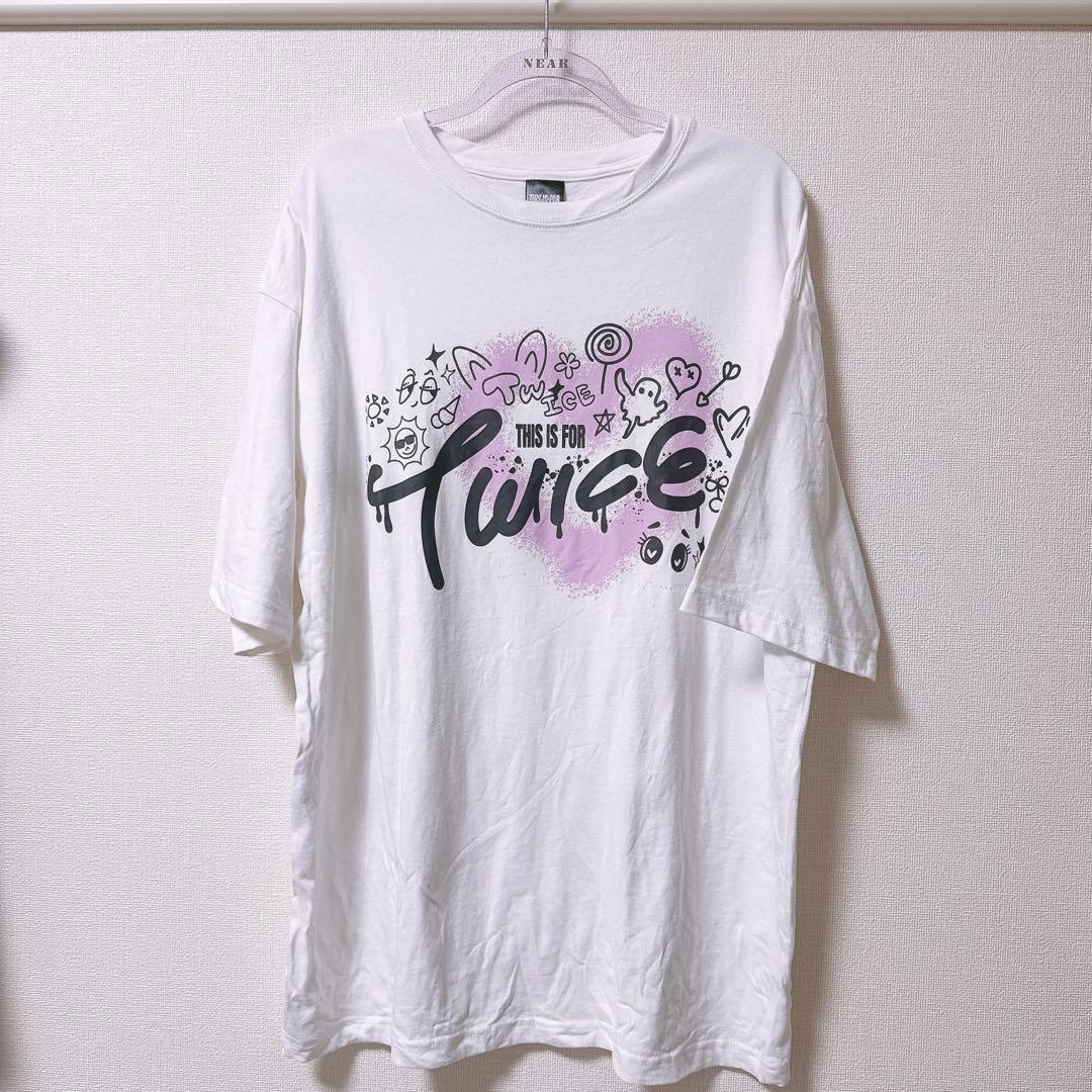 

[USED] TWICE THIS IS FOR T-shirt (Size L)