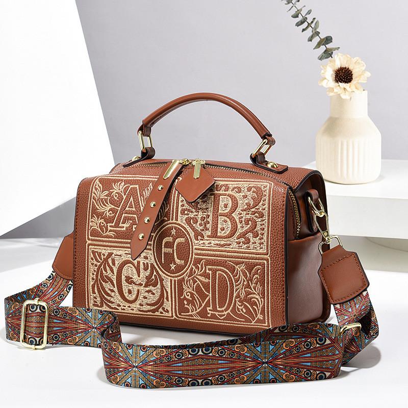 Trendy Fashionable Pu Pillow Bag For Women Stylish Boston Shoulder Handbag In Coffee Black And Beige жёлтый