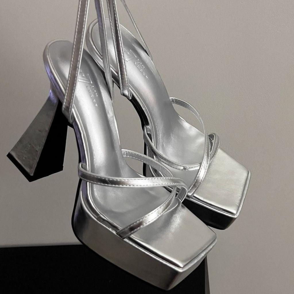 Fashion Catwalk High Heels Summer Waterproof Table Cross-strap Rear Empty Open-toe Platform High-heeled Sandals