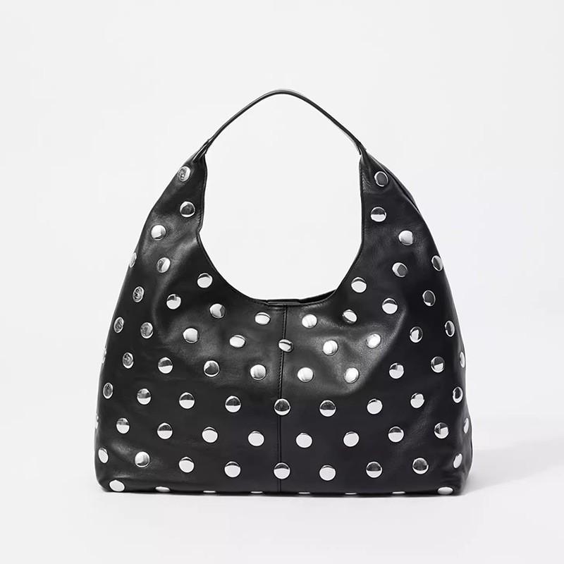 

2025 Early New Fashionable All-matching One-shoulder Underarm Bag Black Locomotive Style Rivet Hobo Retro Oil Leather чёрный