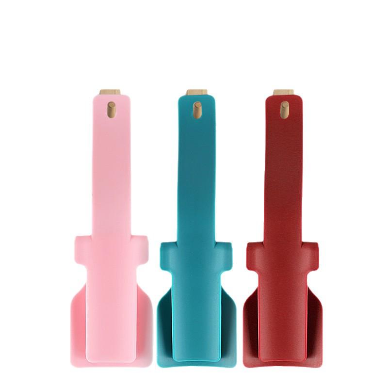Effortless Shoehorn: No-Bend Slip-On for Kids & Seniors
