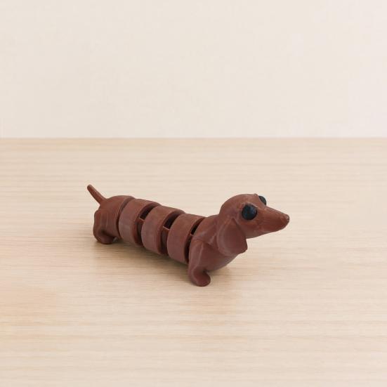 Articulated Wiener Dog Keychain, 3D Printed Dachshund with Movable Joints, Flexible Sausage Dog Pendant for Backpack