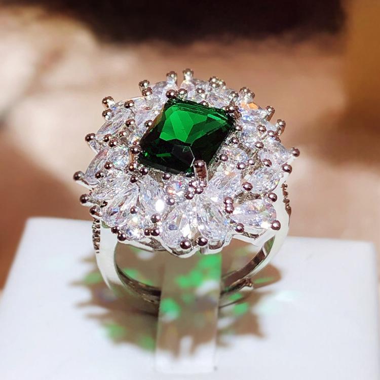 Neuer Simulations-Smaragd-Volldiamant-hoher Sinn für Temperament-Öffnungsring-Schmuck