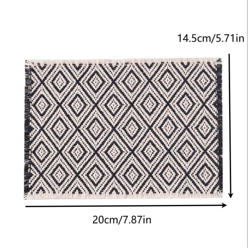 

1Pcs Cloth 1:12 Dollhouse Miniature Model Toy Carpet Blanket Furniture Home Model Decor Toy Doll House Accessories