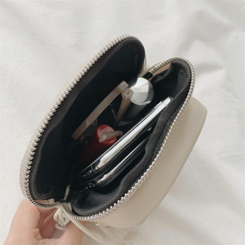 Mini mobile phone bag, soft leather versatile simple breast bag, women's high-end sense niche single shoulder messenger bag