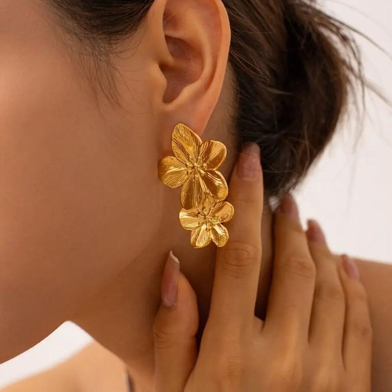 Exaggerated Gold Color Floral Stud Earrings for Women Girls Vintage Metal Two Flower Leaf Earrings Wedding Jewelry Accessories