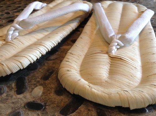 Edoten Geta Sandals with Tire Soles and Corn Straps, White Straps, Made In Japan, Size M