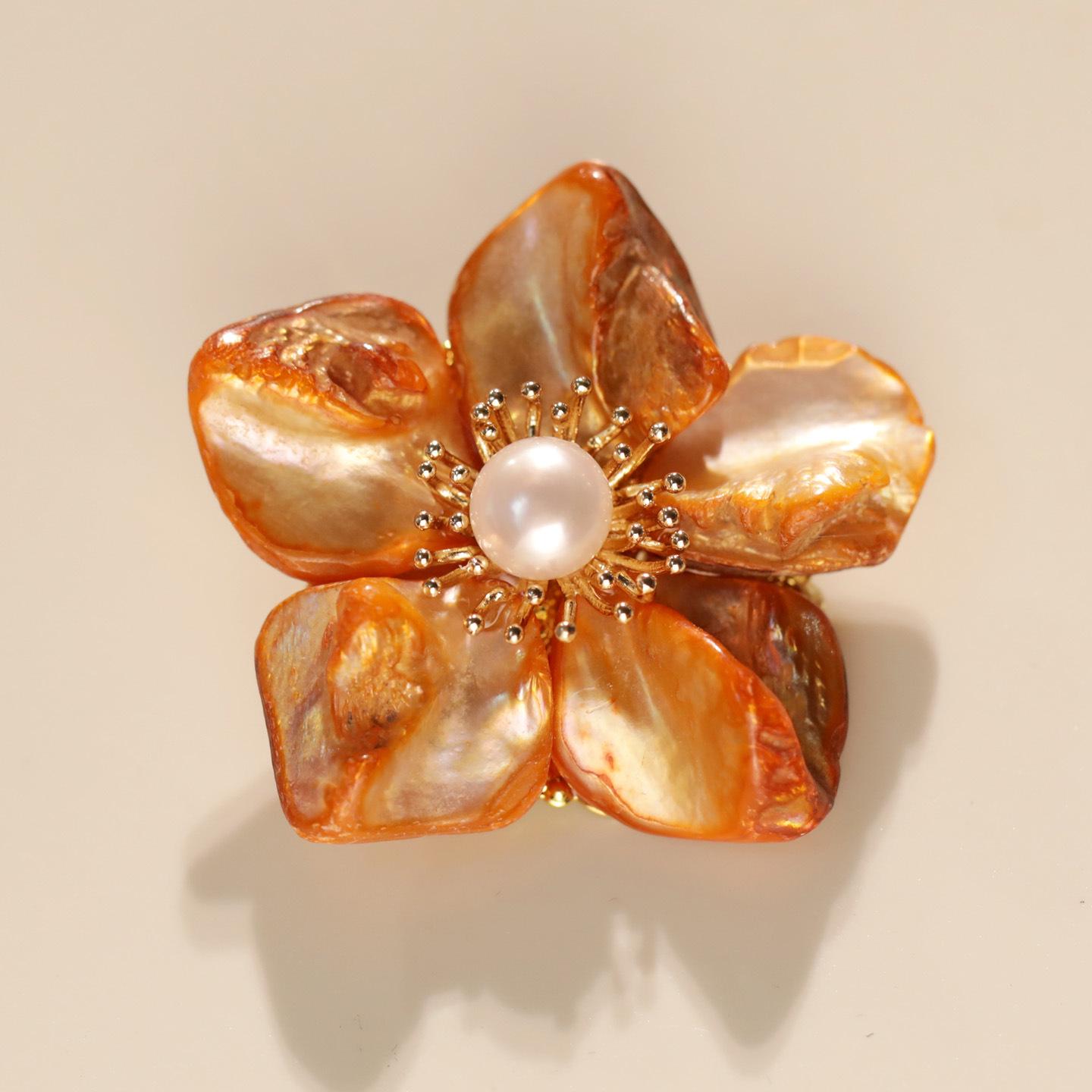 Bo Xin Yun Baroque Shell  Freshwater Pearl Flower Brooch