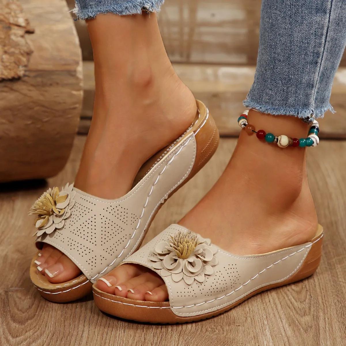 

Большие размеры 45, летние женские туфли, сандалии с открытым носком и открытым каблуком-танкеткой, женские модные повседневные нескользящие уличные тапочки 38