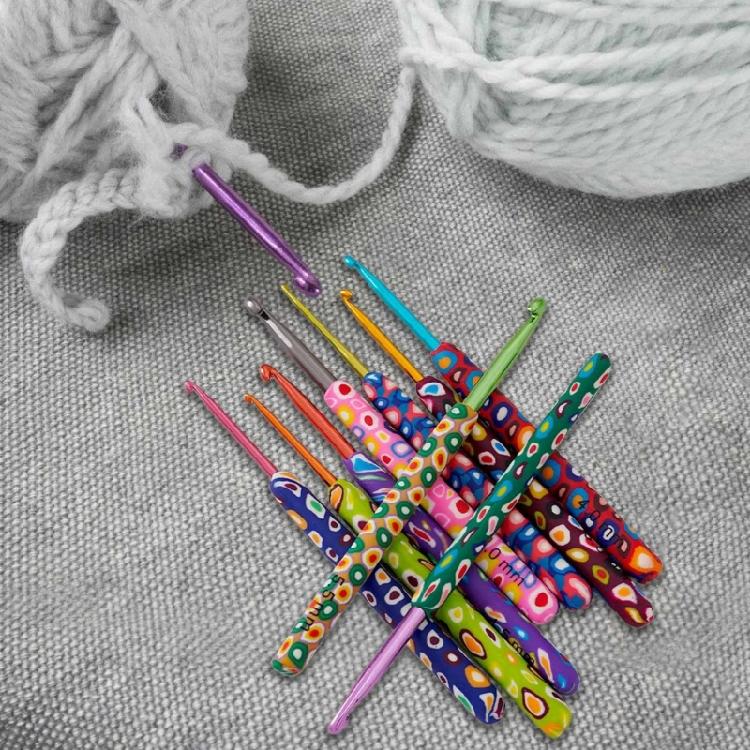 2MM-6MM Ergonomic Crochet Hooks Set, Crochet Needle for Beginner Hobbyist, Knitting Sweater Scarf Socks Hat Bag