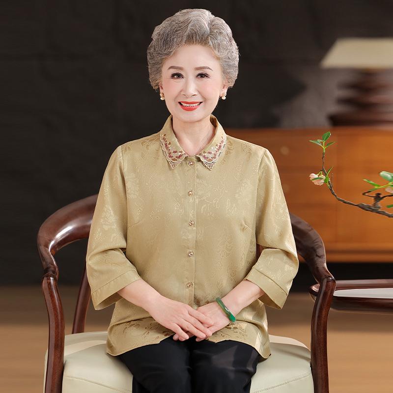 

Elegant Summer Seven-Sleeve Embroidered Top for Middle-Aged and Elderly Women - Plus Size Available 4XL (recommended for 67.5-75kg)