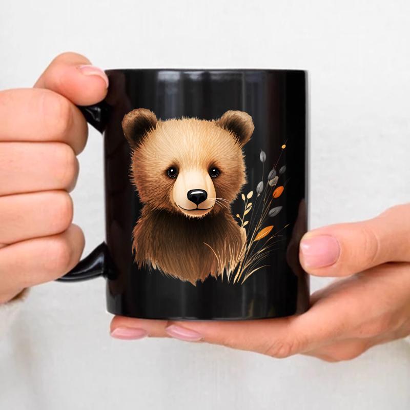 Ceramic mug, black bear with autumn leaf design, suitable for coffee or tea чёрный