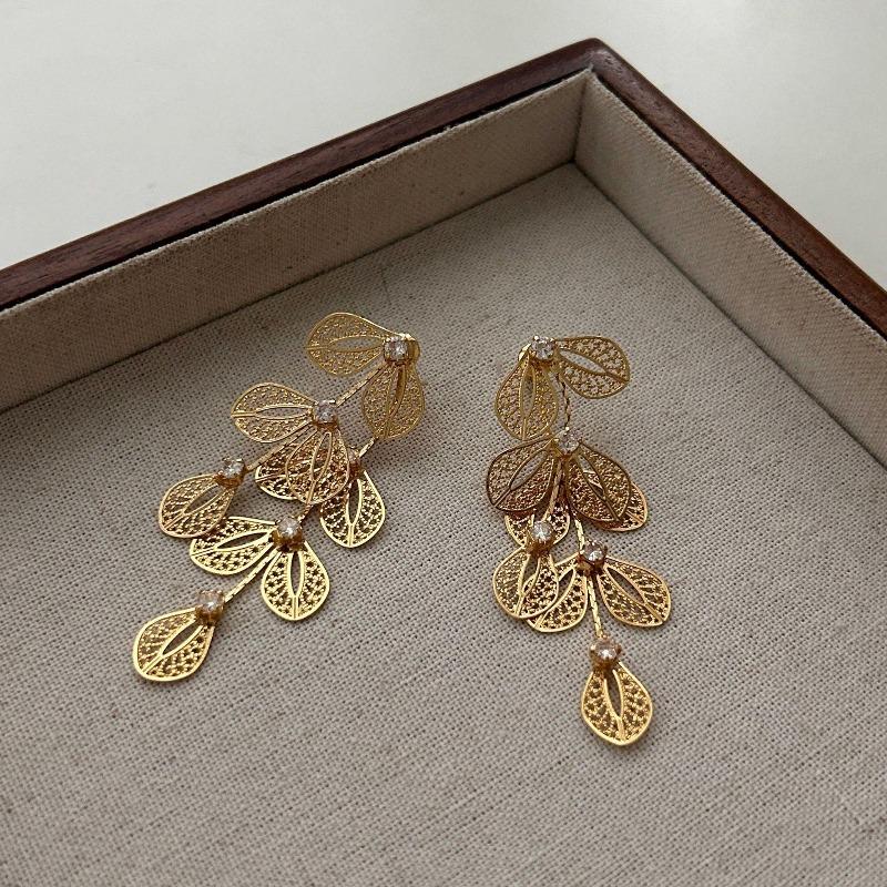 Chinese Leaf Flower Tassel Earrings Light Luxury Luxury And High-End Zircon Niche Design Earrings Are Exaggerated