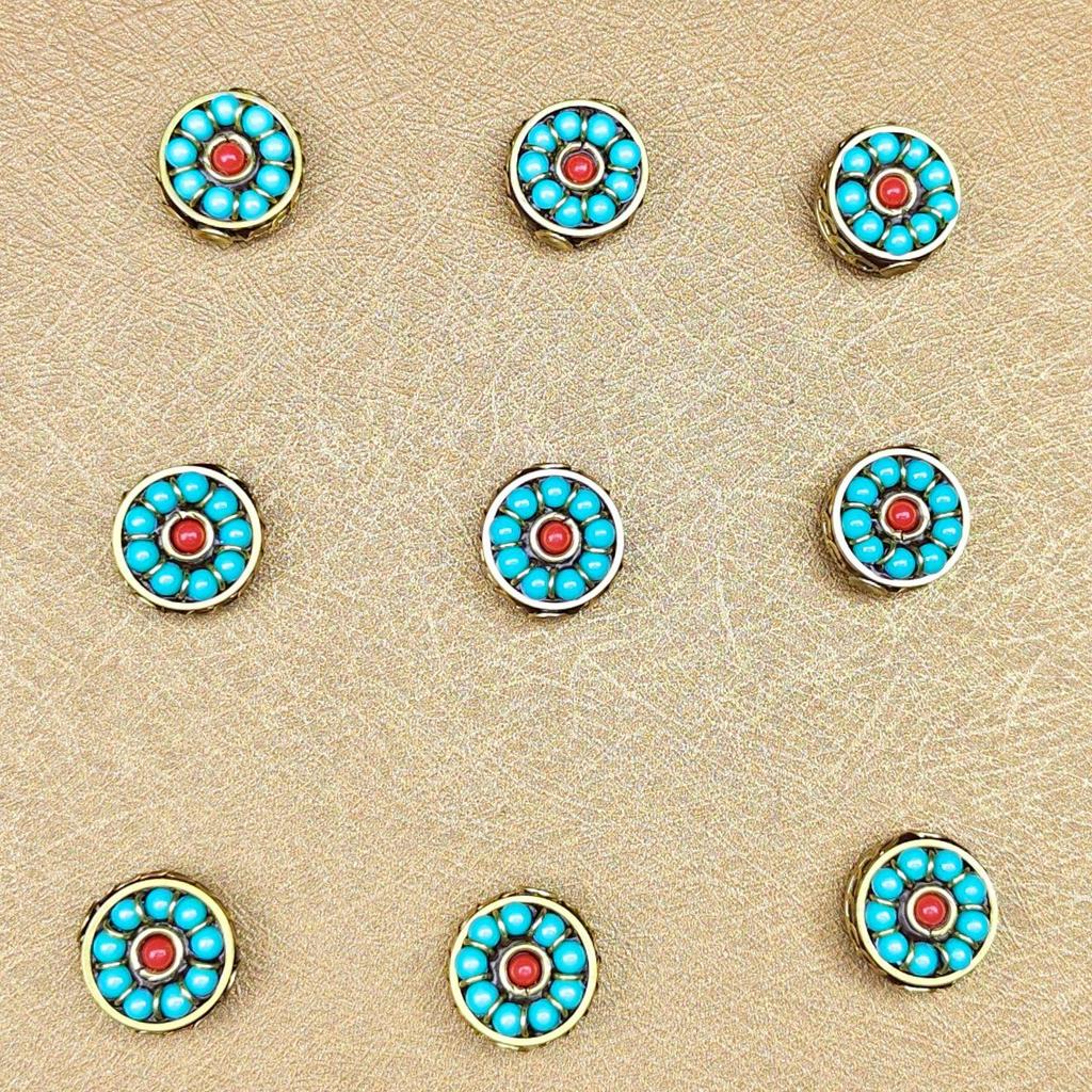 Nepalski Ręcznie Robiony Naszyjnik z Sześciosylabową Mantrą z Mosiężnymi Inkrustowanymi Koralikami