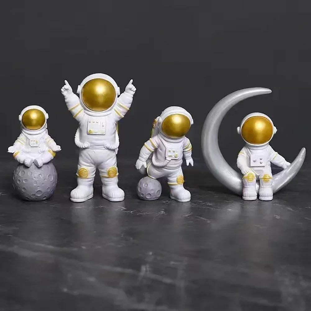 4pcs Astronaut Decor Figures and Moon Home Decor plastic Astronaut Statue Room Office Desktop Decoration Presents Boy Gift