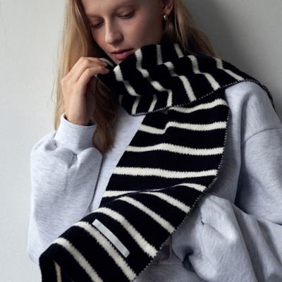 LOEIL Wool Stripe Muffler - Black