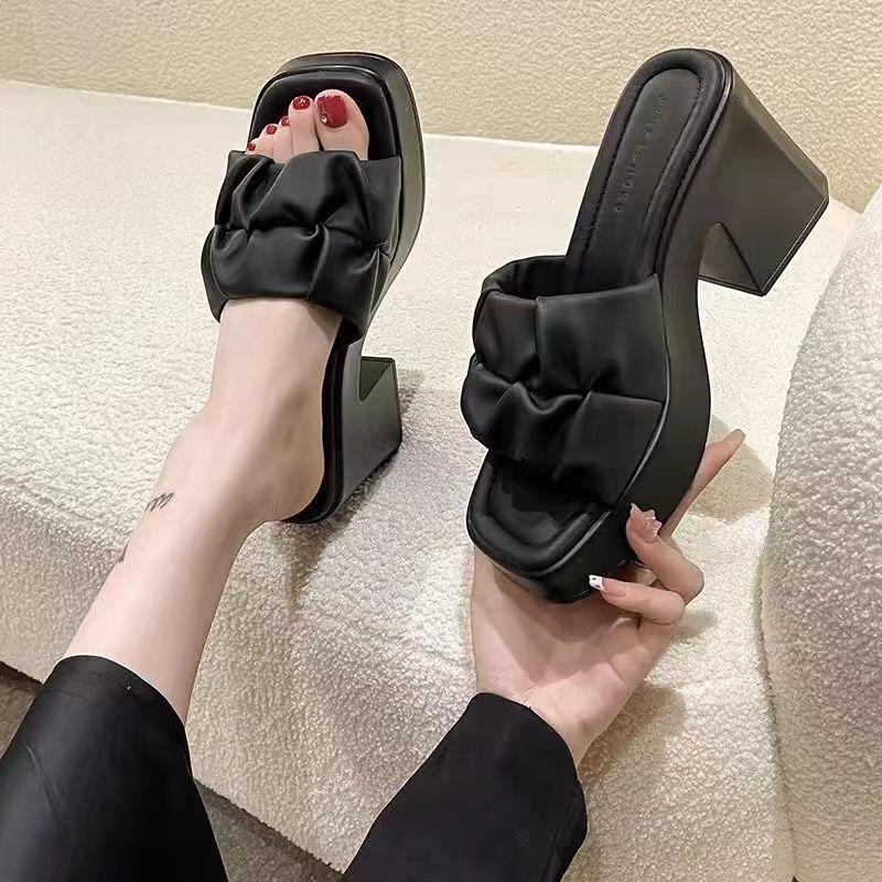 Versatile Thick-heeled High-heeled Shoes Are Fashionable To Wear Outside. In the Summer of 2025, the New Women's Slope Heel Thick-soled Waterproof Tab