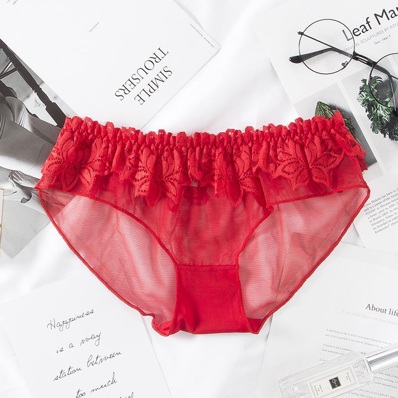 Women's Low-Waist Lace Hip-Lifting Panties with Pure Cotton Crotch