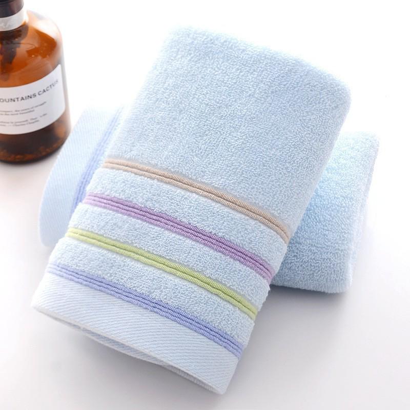 Absorbent Thickened Pure Cotton Bath Towel with Embroidered Souvenir Design