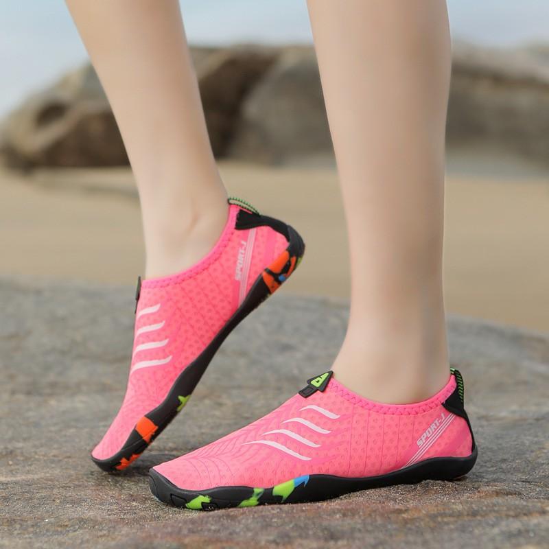 Unisex Quick-Dry Water Shoes River Trekking Swimming Beach Walking Lightweight Breathable Slip-On Outdoor Sandals
