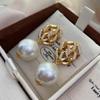 Light Luxury, High-End Temperament, Small Fragrant Stud Earrings, Exaggerated Elegance, Personality, Large Pearl Pendant, Commuter Earrings, Women