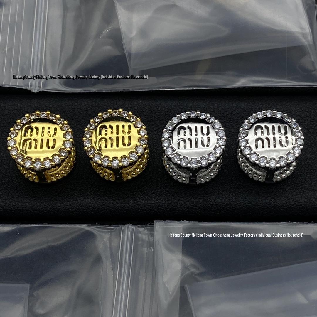 

Серьги-пусеты Miu Miu Сердце Эмаль - Женская Мода Универсальные Высокая Версия Ювелирные Изделия с Буквами Miu