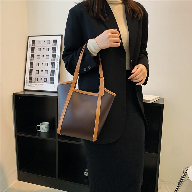 2023 Fashionable Vintage Bucket Shoulder Bag For Women With Large Capacity And Trendy Design
