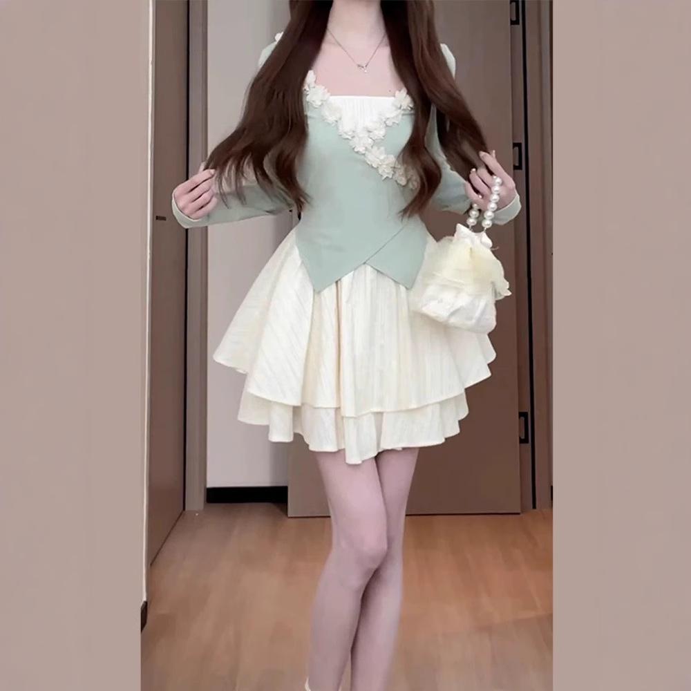 White Suspender Dress Women's Summer New Small Spring Wear a Whole Set of Design Short Skirts
