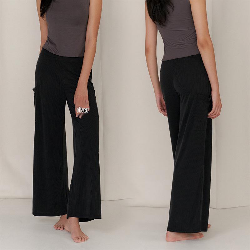 

High-Waisted Yoga Pants - Body-Hugging, Wide-Leg with Side Pocket Medium чорний