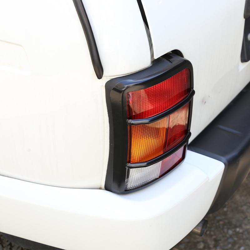 Per LADA NIVA Copertura Nera Metallica per Fanale Posteriore Cornice Decorativa Protezione Lampada Posteriore Adesivo Protettivo Accessori Styling Auto 2pz