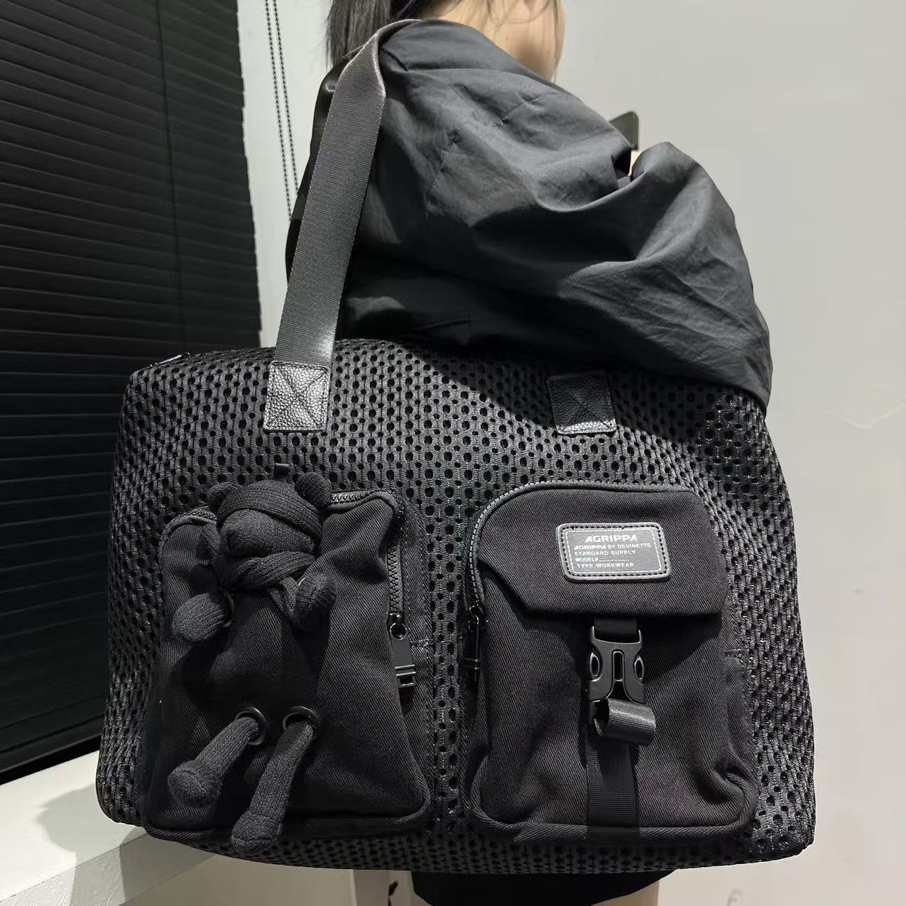 Сетчатая Сумка-Медведь Многокарманная Повседневная Универсальная Сумка через Плечо чёрный