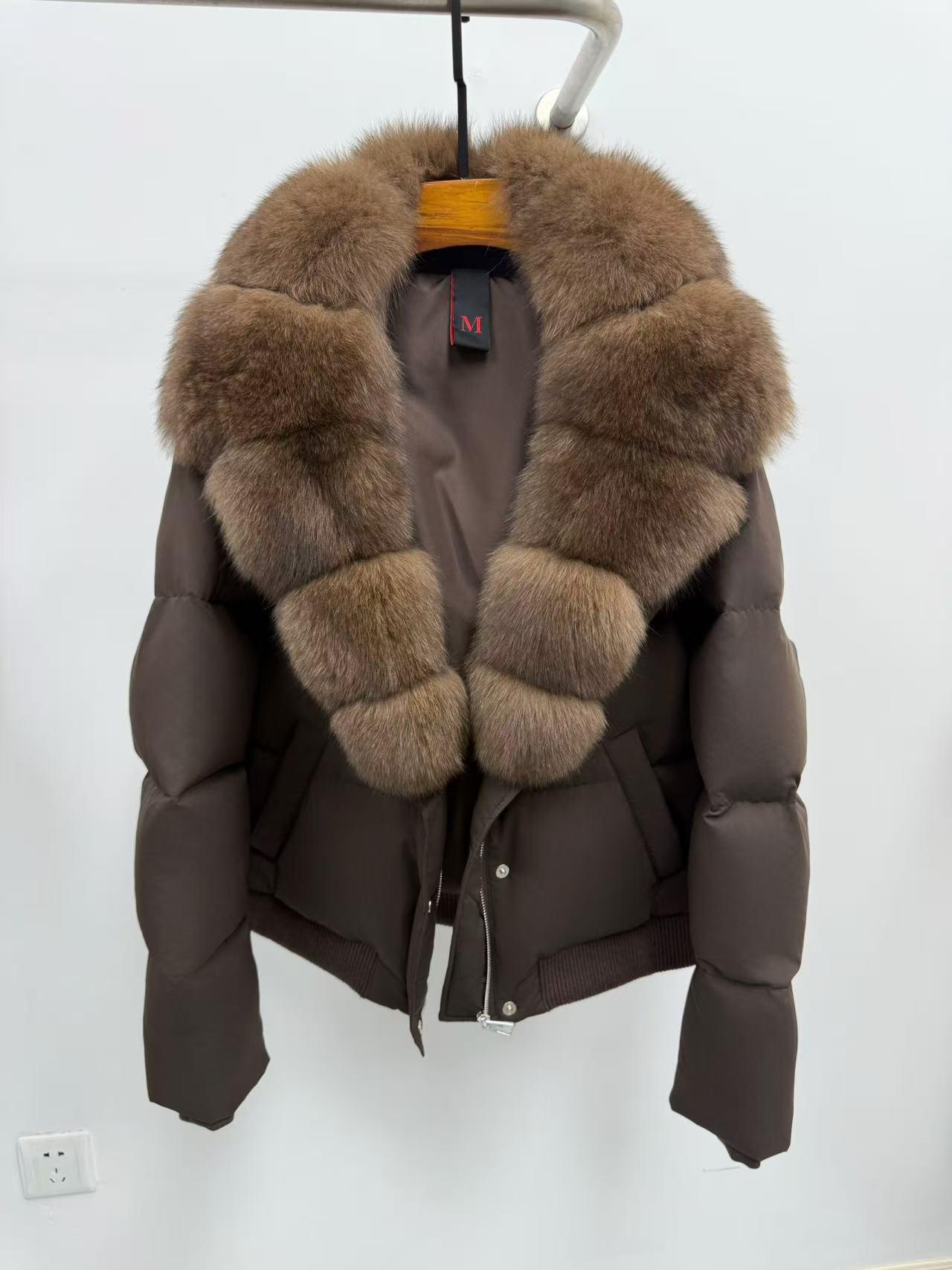 Women`s High-End Winter Down Jacket with
