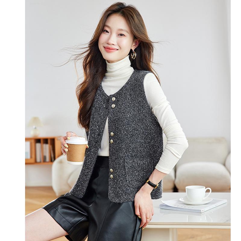2025 Autumn Women's Fashionable Round Neck Knitted Cardigan Vest - Versatile Petite Sweater Top