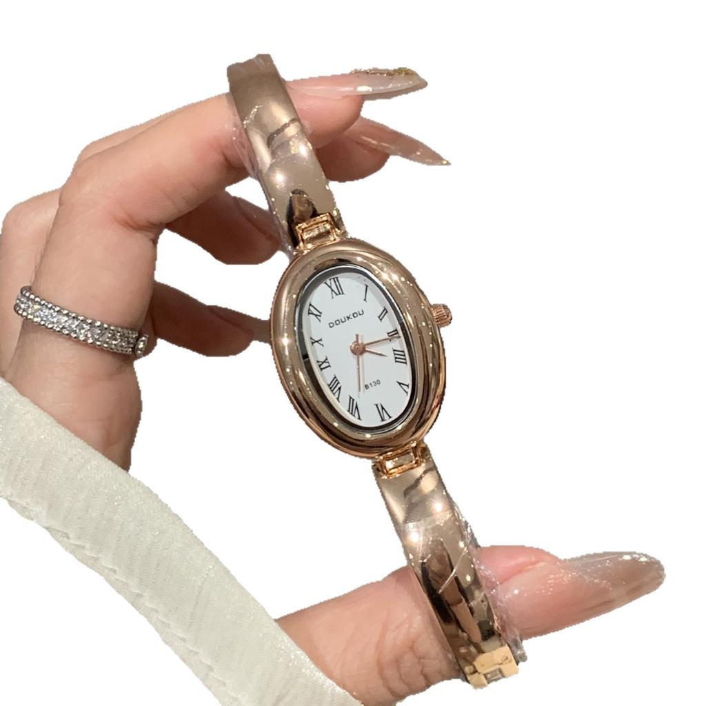 Leichter Luxus Nische Ovales Goldarmband Armbanduhr Damenmodell